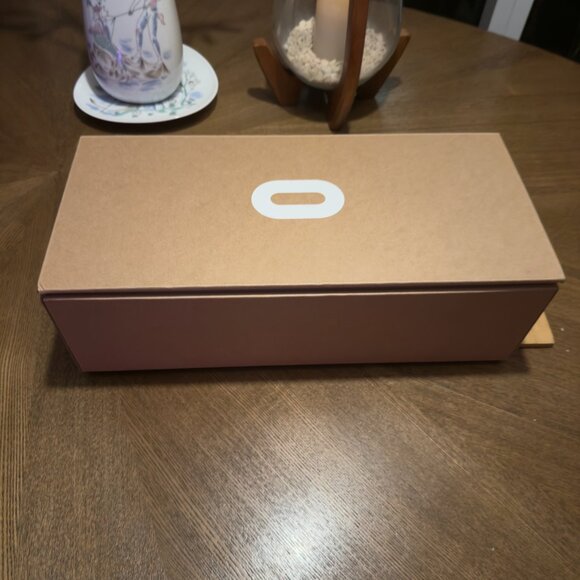 Meta Oculus Quest 2 – 256GB All-in-One VR Headset + Extras - Picture 7 of 8